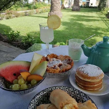 Vicky & 2* لايميناس