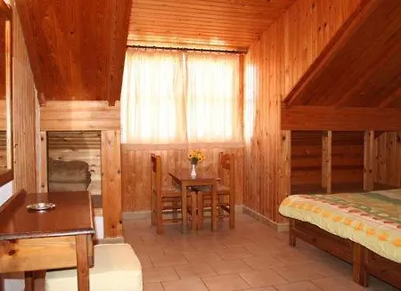 Vicky & شقة فندقية